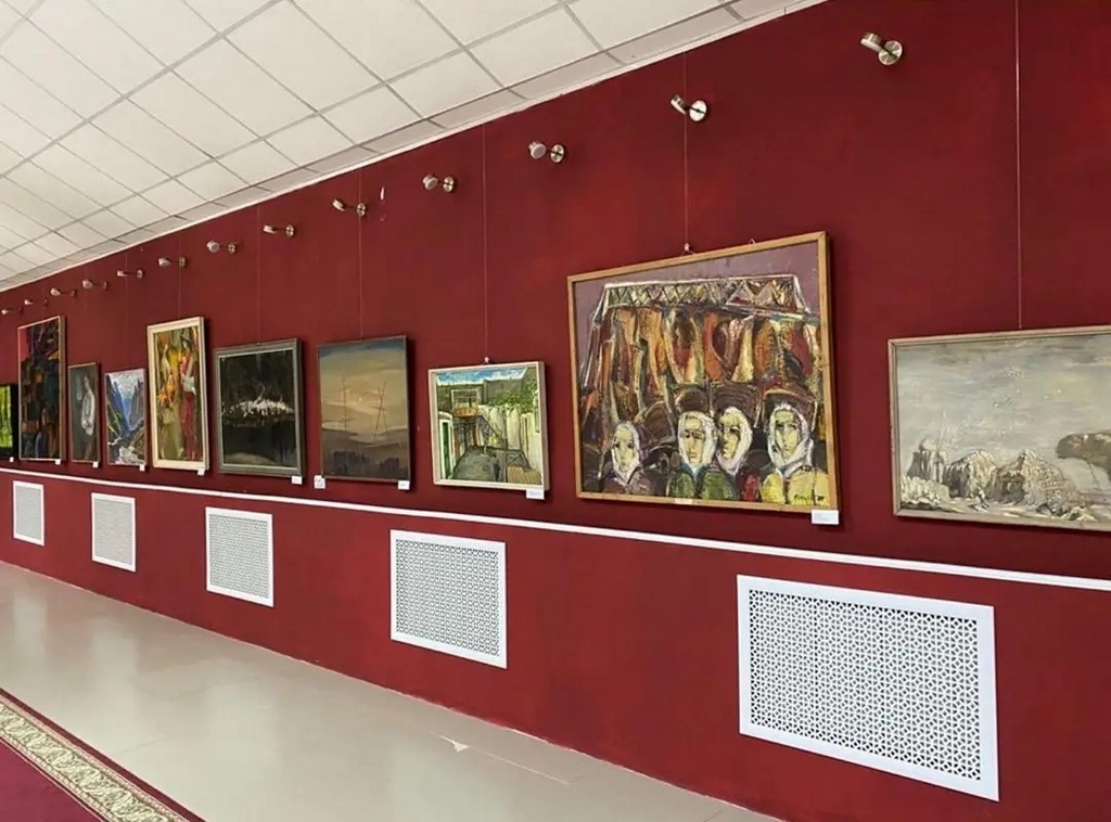Новости Ингушетии: В Ингушском Госмузее ИЗО открывается выставка «Калейдоскоп имен»