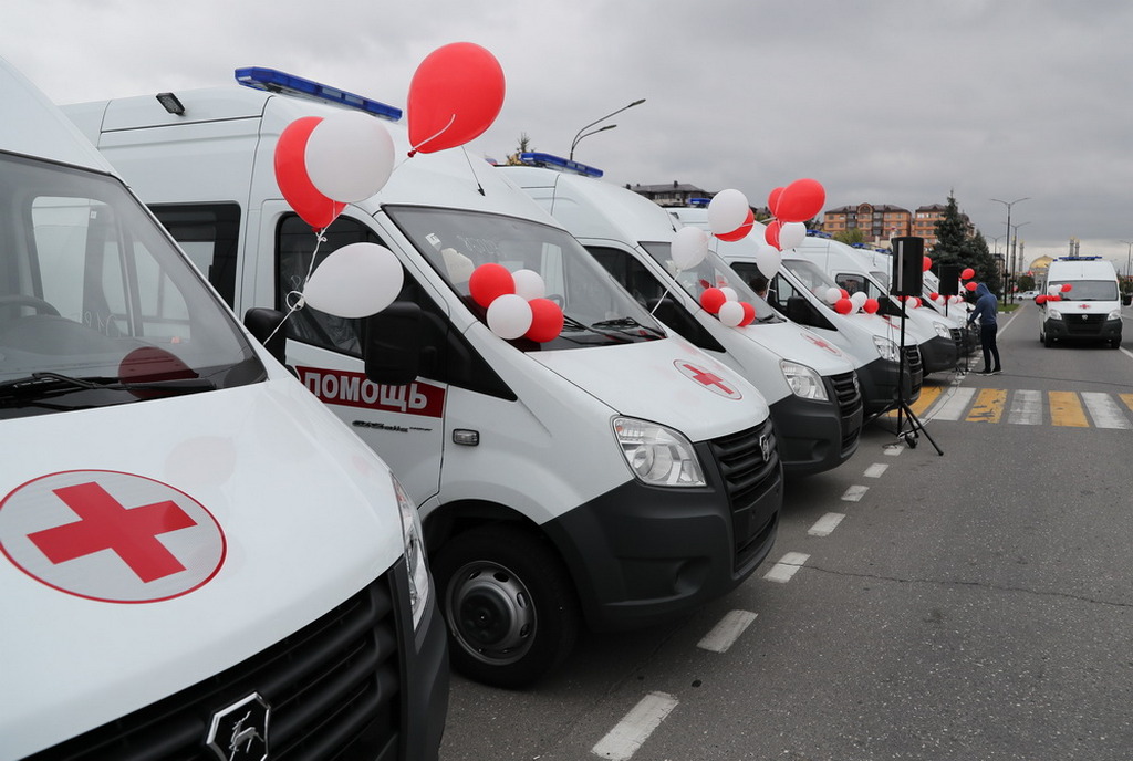 Новости Ингушетии: Новые автомобили скорой помощи получили пять медучреждений Ингушетии