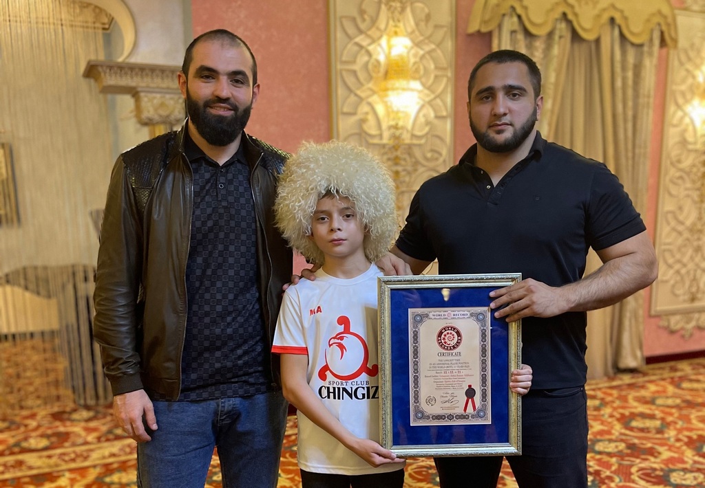 Новости Ингушетии: Юный рекордсмен Абдул-Рахим Гетагазов чувствует себя хорошо после выполненного им сложного физического упражнения