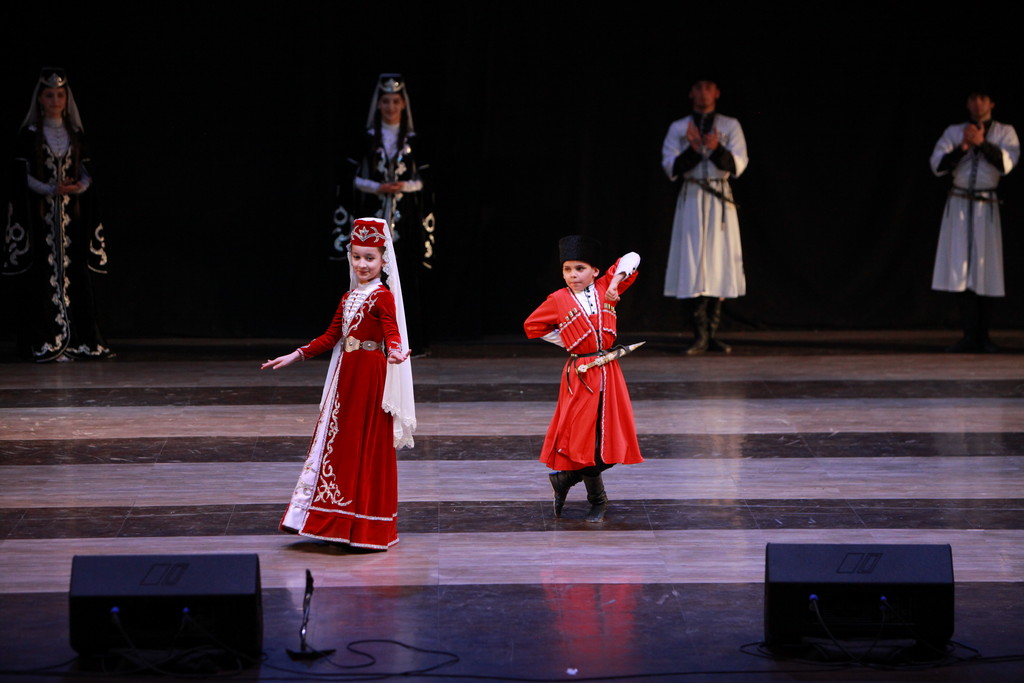Новости Ингушетии: Юные танцоры из ингушского ансамбля «Сийг» готовятся покорить Санкт-Петербург