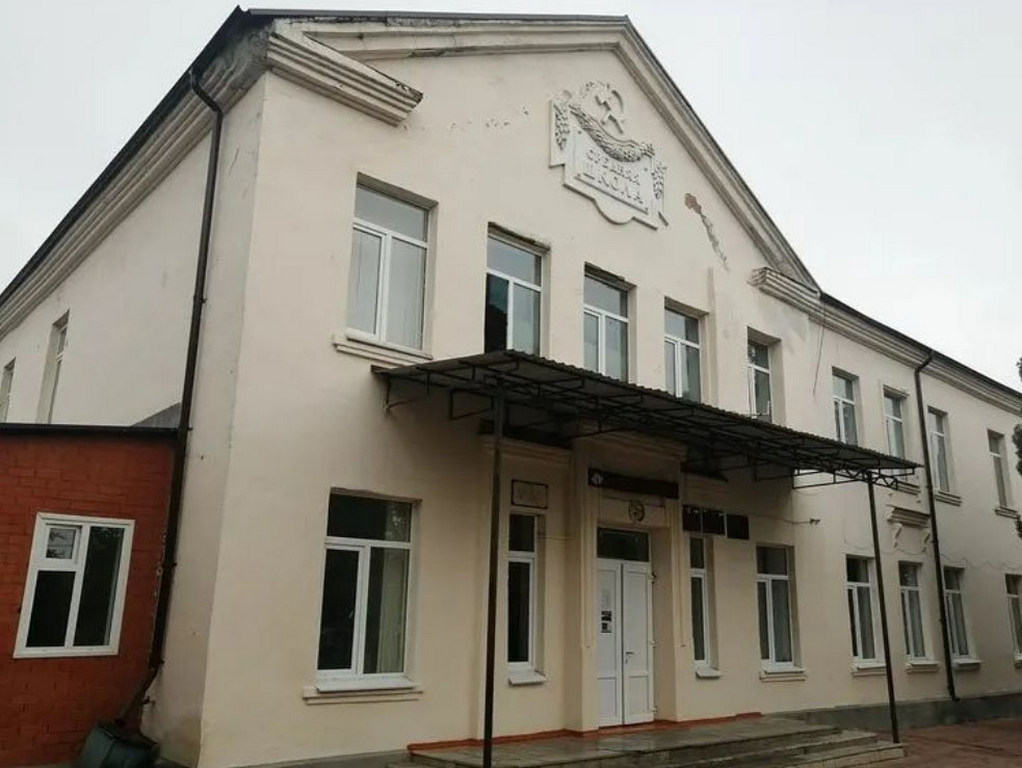 Новости Ингушетии: Депутаты Парламента Ингушетии окажут помощь в сохранении старейшей школы республики