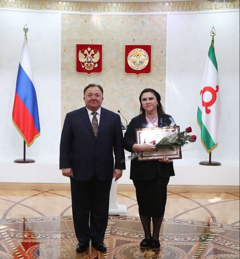 Новости Ингушетии: Художница из Ингушетии награждена Почётной грамотой президента России