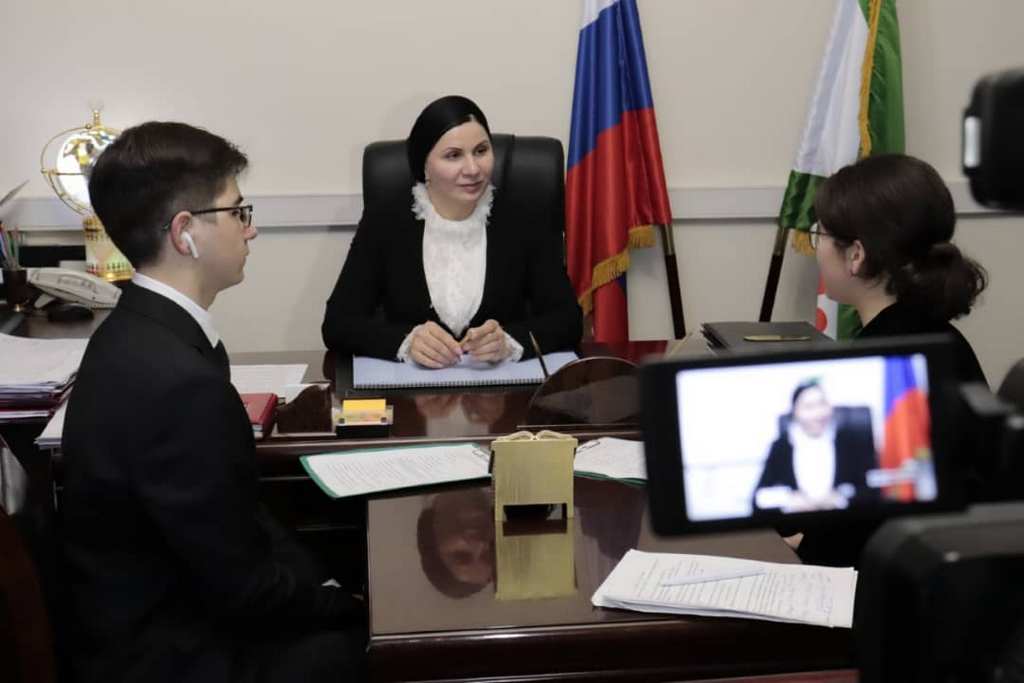 Новости Ингушетии: Министр образования Ингушетии встретилась с юными журналистами региона
