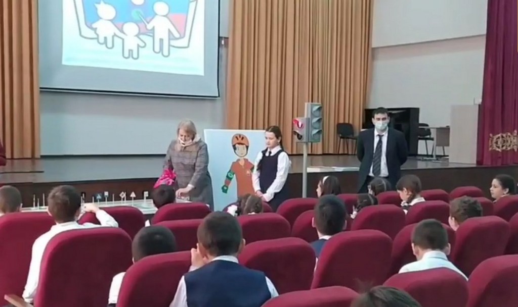 Новости Ингушетии: Школьники Магаса проверили свои знания правил дорожного движения в ходе интерактивной игры