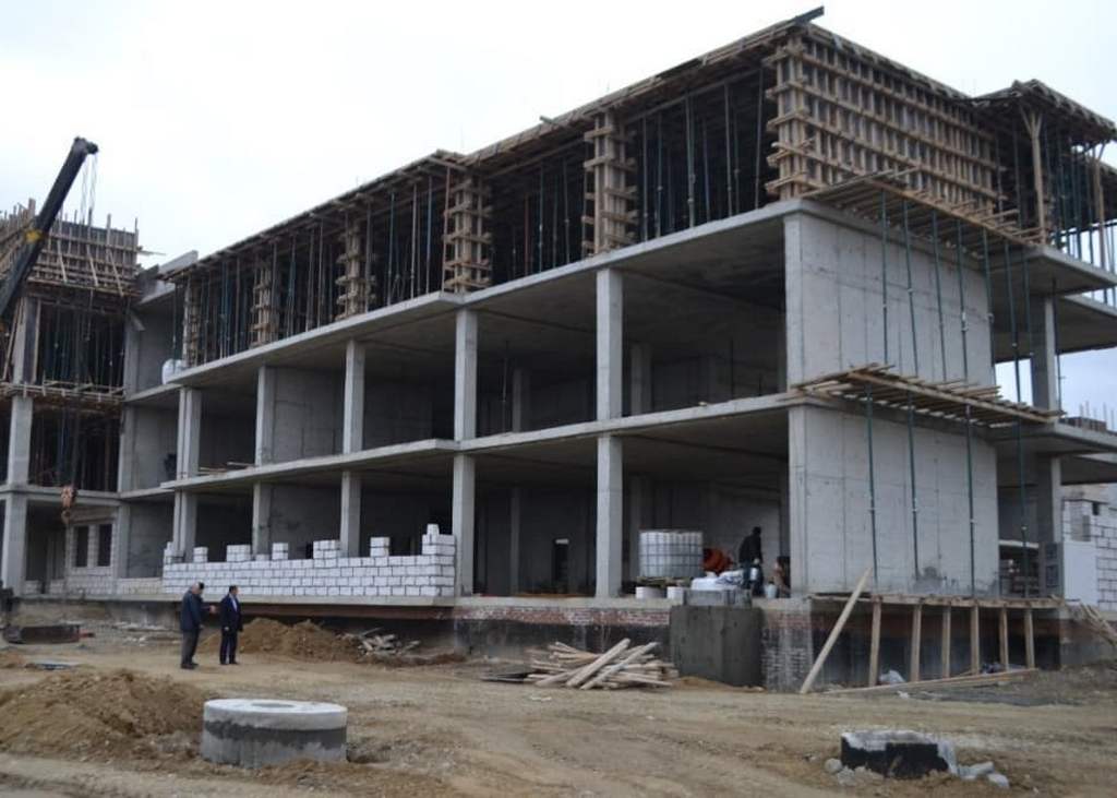 Новости Ингушетии: В ингушском селе Инарки строители возводят новую современную школу