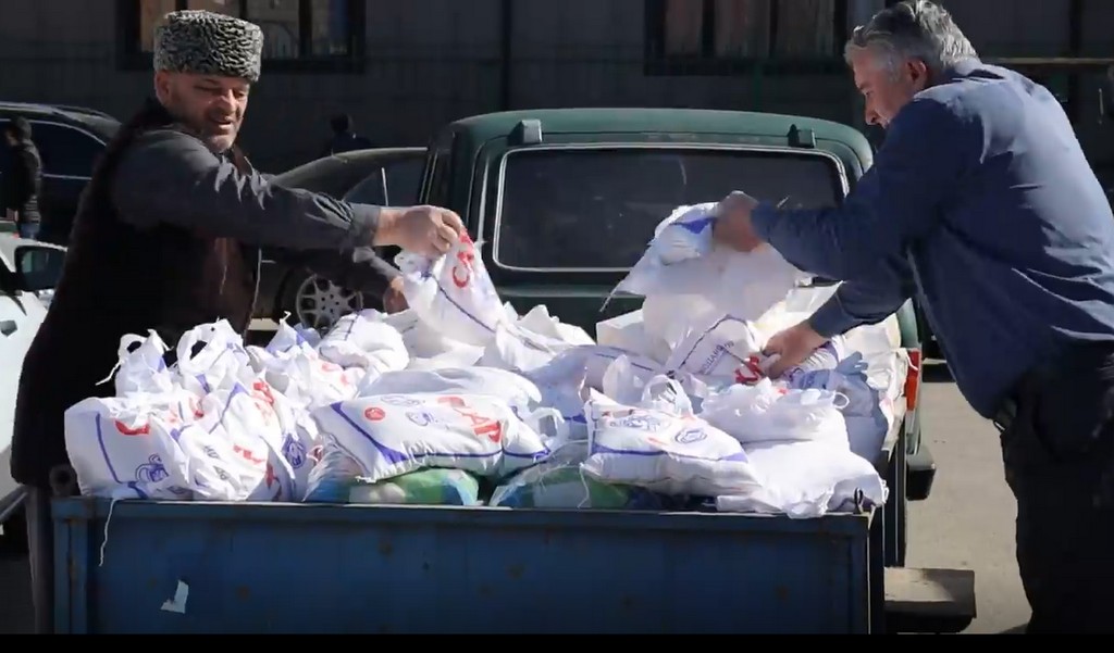 Новости Ингушетии: 450 семей Назрани получили продуктовую помощь