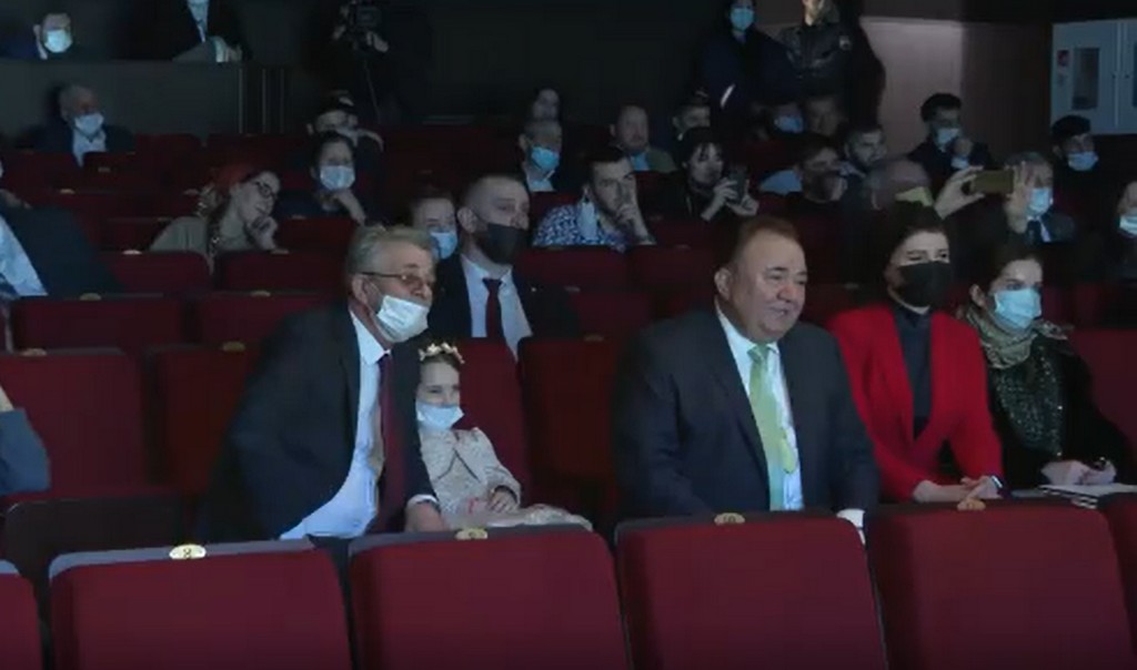 Новости Ингушетии: Глава Ингушетии открыл реконструированный Театр юного зрителя
