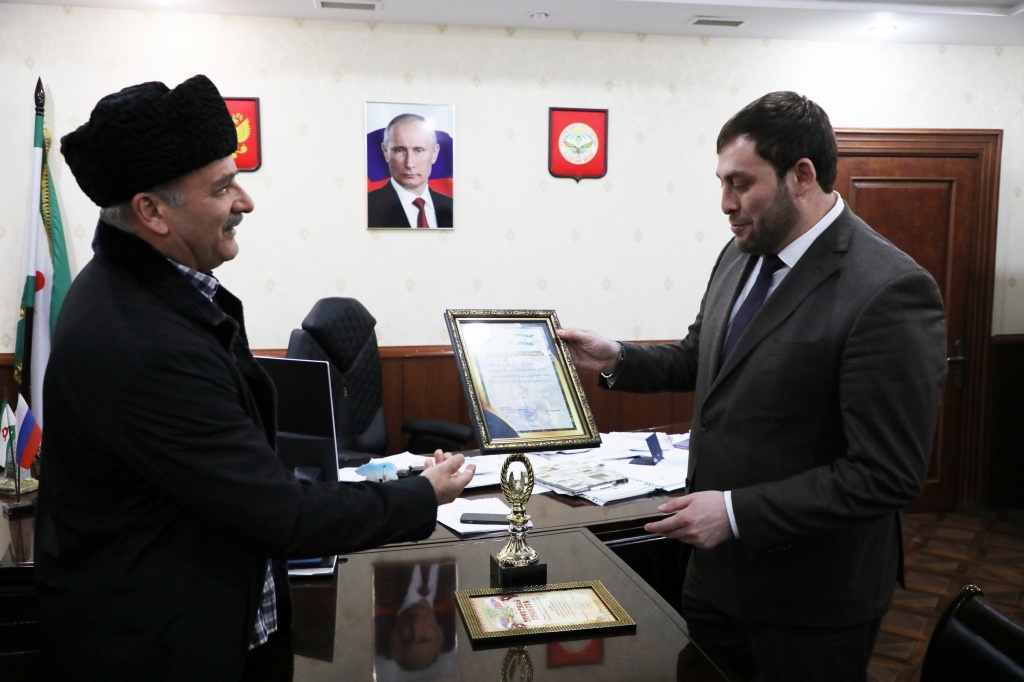 Новости Ингушетии: Первый вице-премьер региона поздравил кикбоксеров Ингушетии с победой на первенстве СКФО