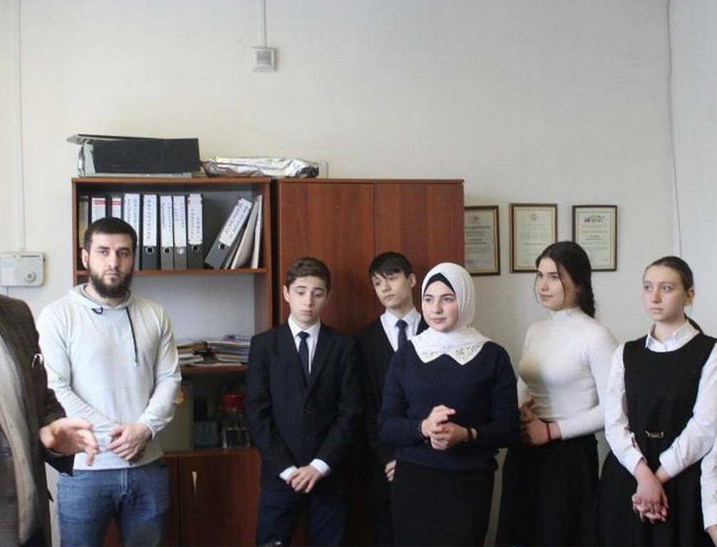 Новости Ингушетии: Территориальный избирком Малгобека провел День открытых дверей для старшеклассников