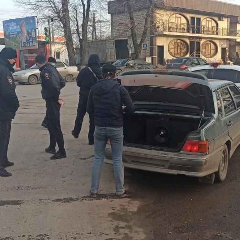 Новости Ингушетии: 10 правонарушений пресекли сотрудники ГИБДД в Малгобеке