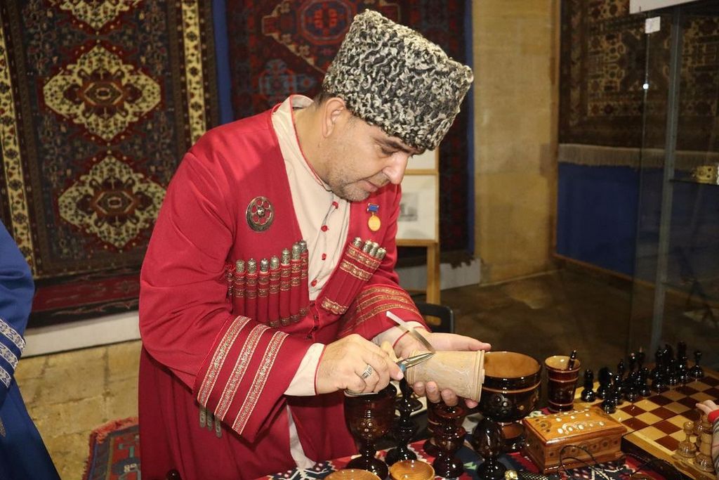 Новости Ингушетии: Жители Ингушетии знакомятся с декоративно-прикладным искусством Дагестана