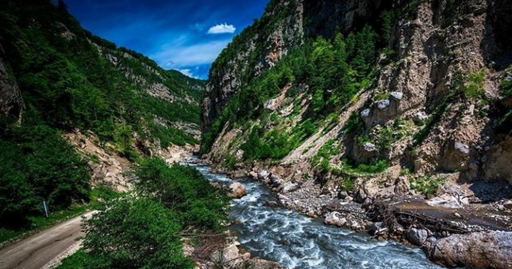 Новости Ингушетии: В Ассиновском ущелье Ингушетии определили 12 участков туристической инфраструктуры