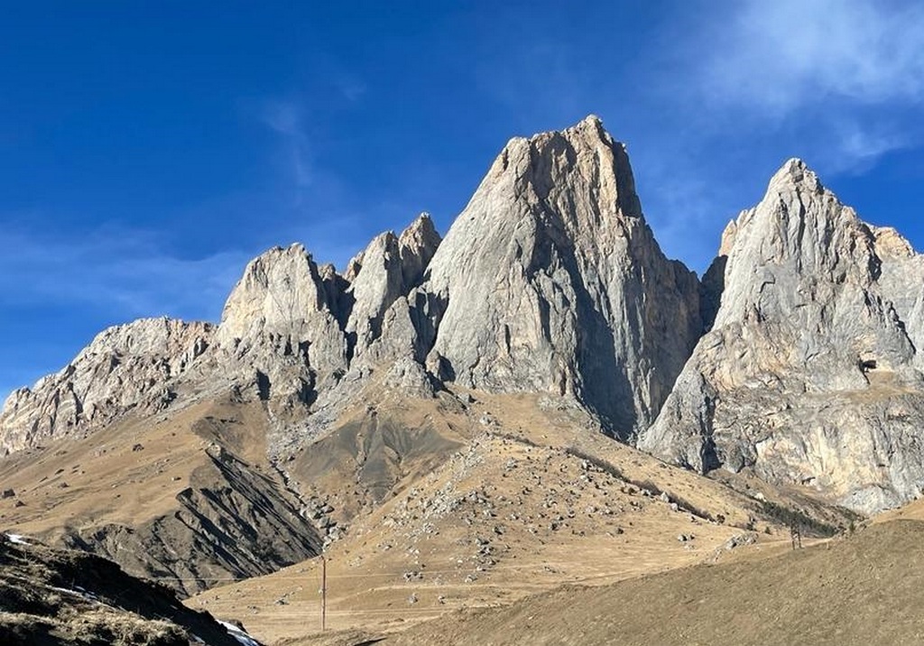 Новости Ингушетии: В горах Ингушетии спасли альпинистку, сорвавшуюся с горы