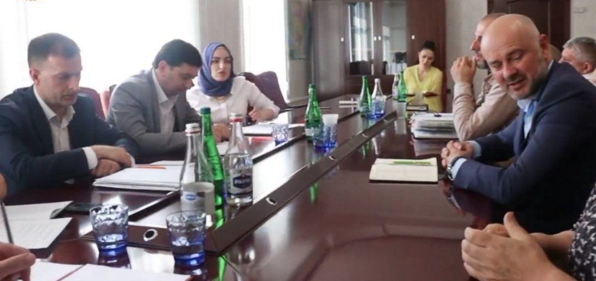 Новости Ингушетии: Глава города Назрани провёл прием граждан по личным вопросам