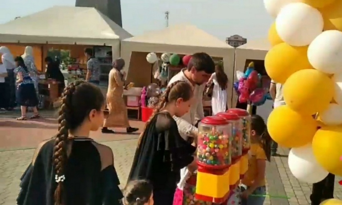 Новости Ингушетии: Для самых юных граждан столицы Ингушетии в День республики была организована праздничная программа