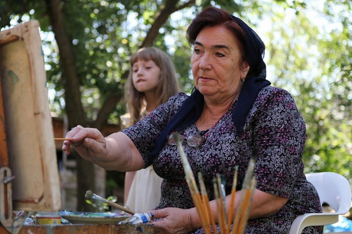 Новости Ингушетии: Сегодня отмечает свое 87-летие известный ингушский врач и художник Аза Базоркина