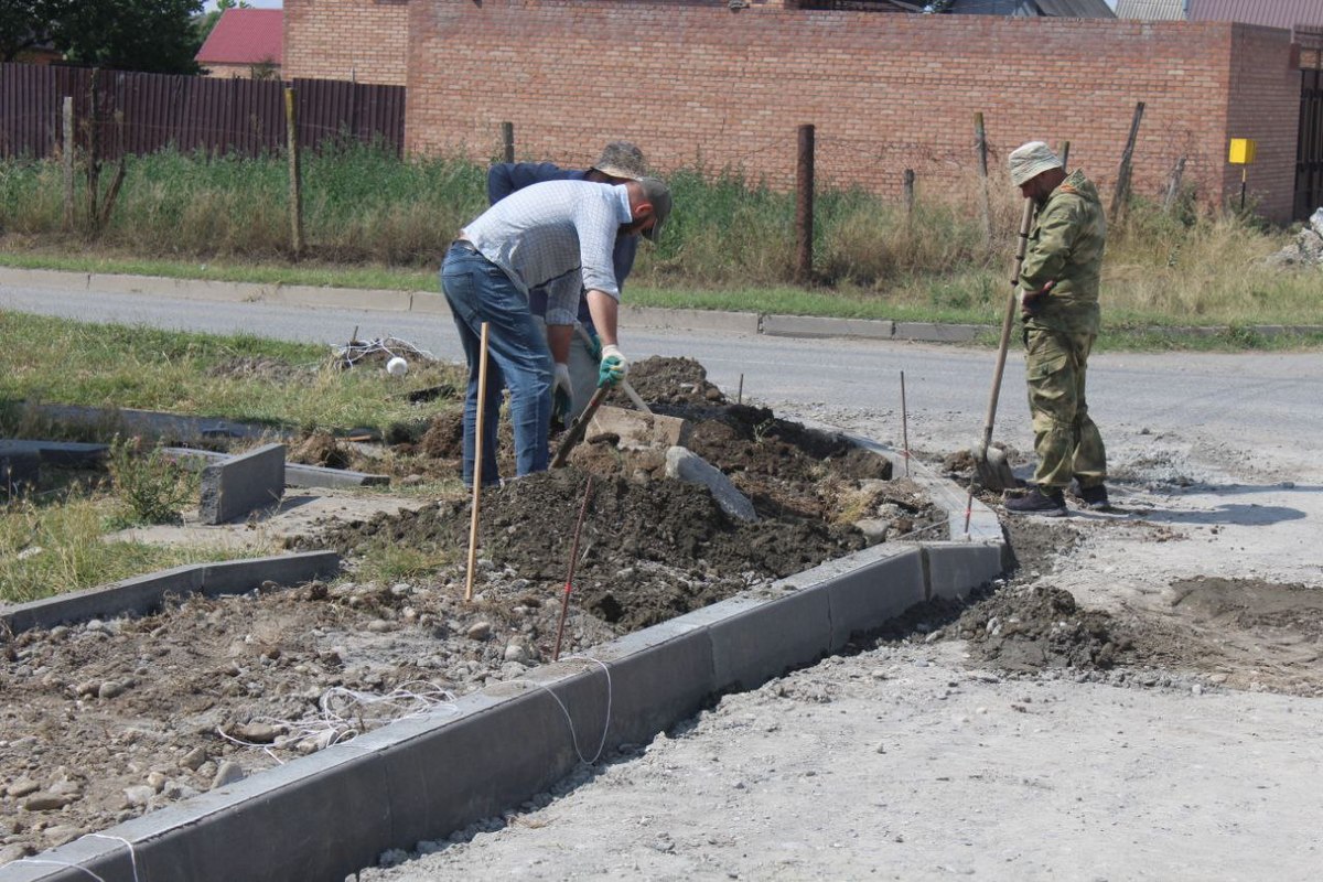 В Малгобеке продолжают формировать комфортную городскую среду | 27.07.2022  | Новости Магаса - БезФормата