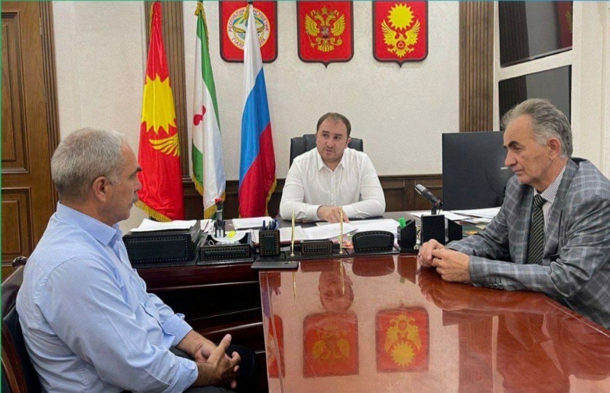 Новости Ингушетии: В мэрии столицы Ингушетии обсудили вопрос по уходу за зелеными насаждениями города