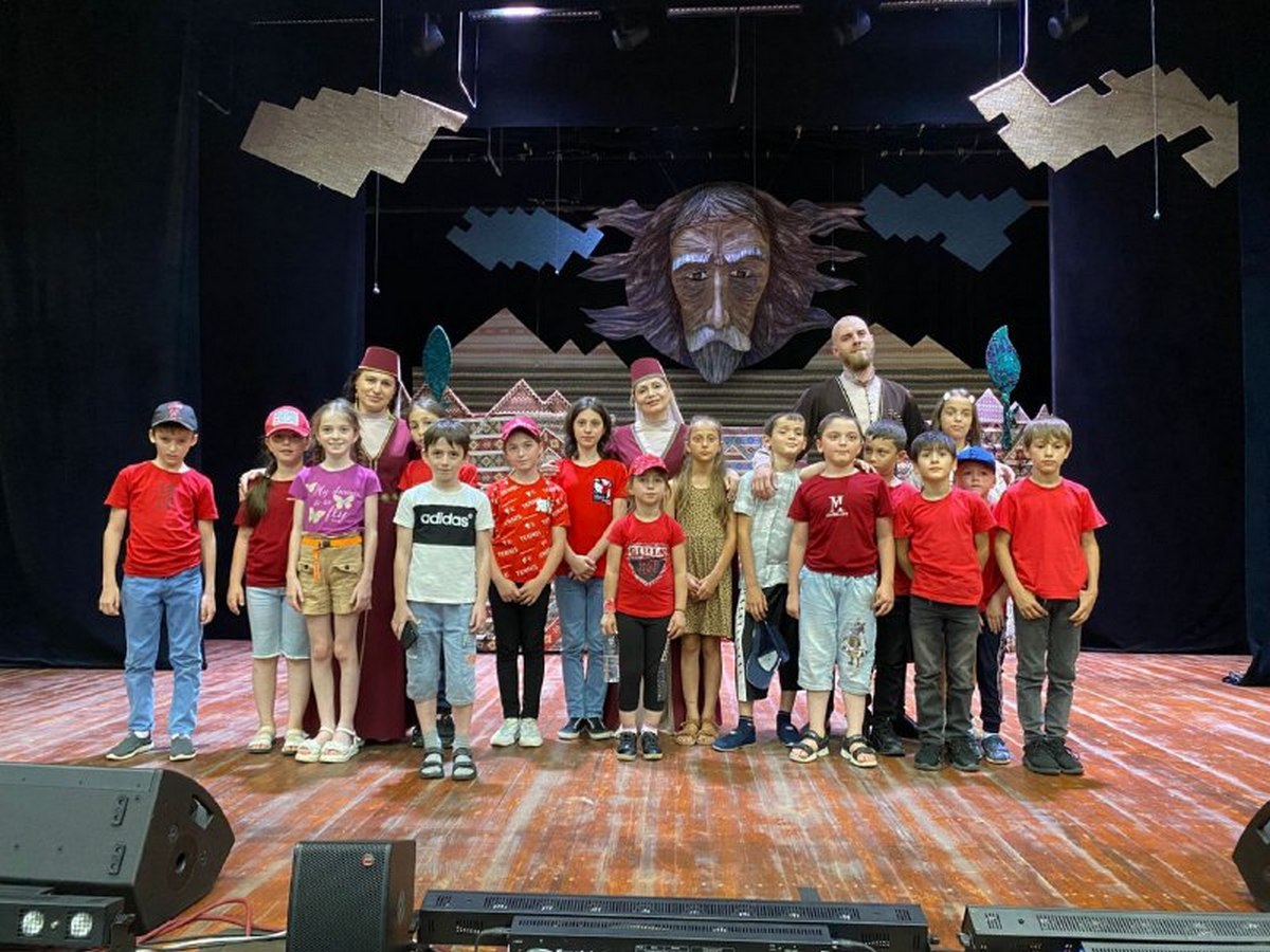 Новости Ингушетии: Театр юного зрителя Ингушетии украшает каникулы школьников новыми постановками
