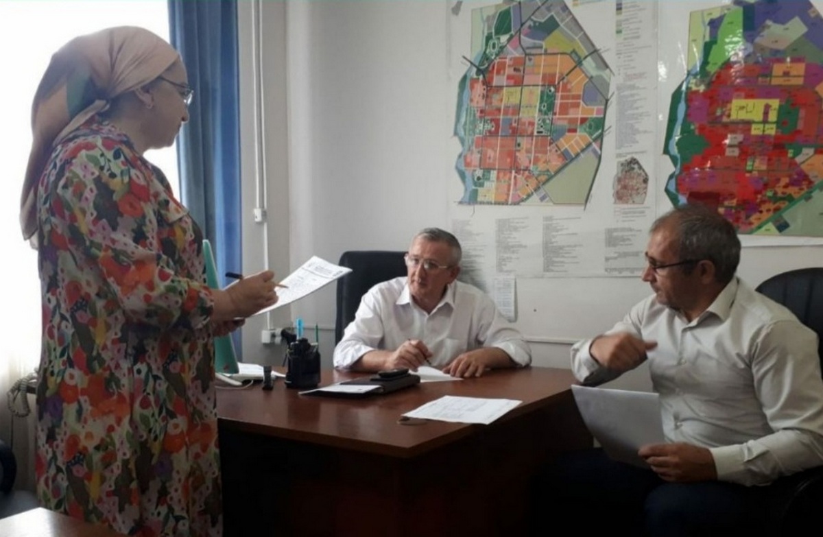 Новости Ингушетии: Сотрудники столичной администрации Ингушетии активно проводят работу по сбору арендных платежей