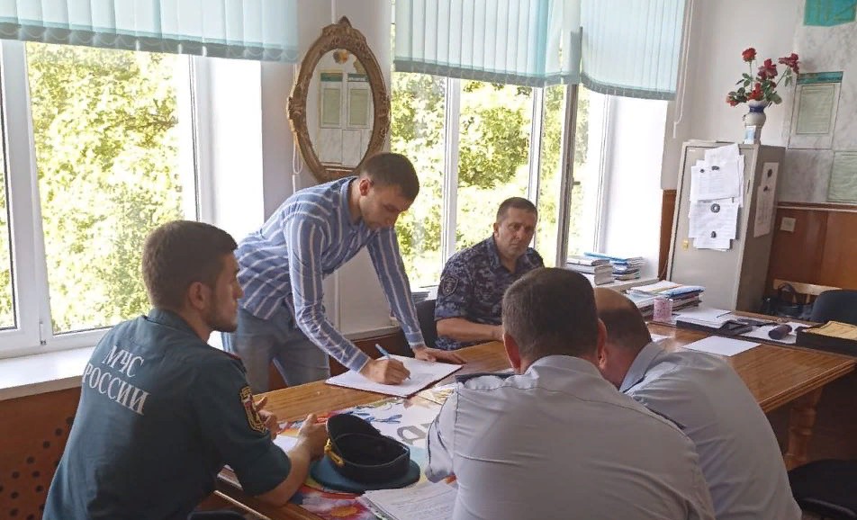 Новости Ингушетии: В Малгобекском районе Ингушетии проверили антитеррористическую защищённость и пожарную безопасность школ