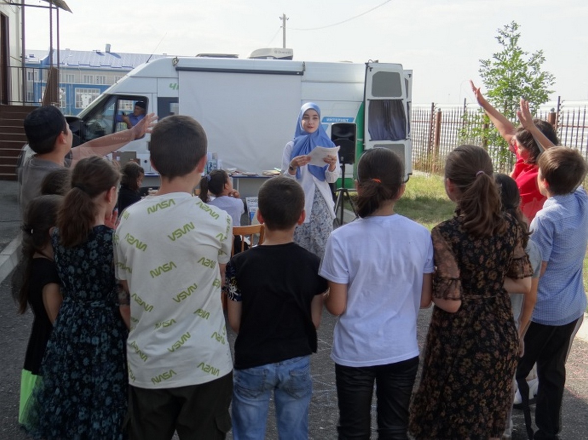 Новости Ингушетии: Летний читальный зал НБ РИ продолжает путешествовать по Ингушетии