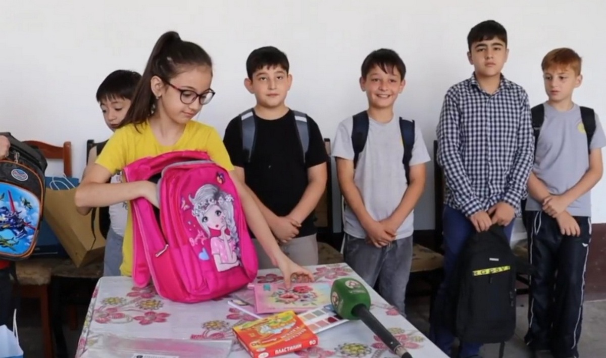Новости Ингушетии: Более 500 детей из малоимущих семей Ингушетии города Назрани будут обеспечены учебным инвентарем