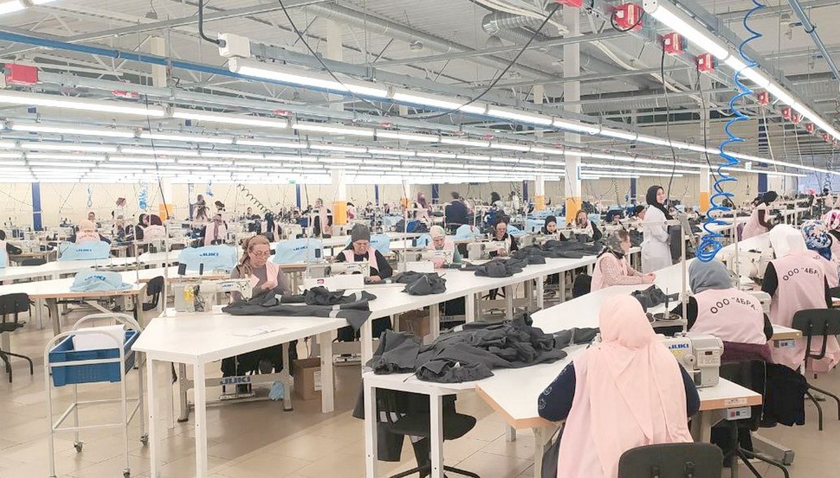 Новости Ингушетии: Глава Ингушетии посетил швейную фабрику в Али-Юрте