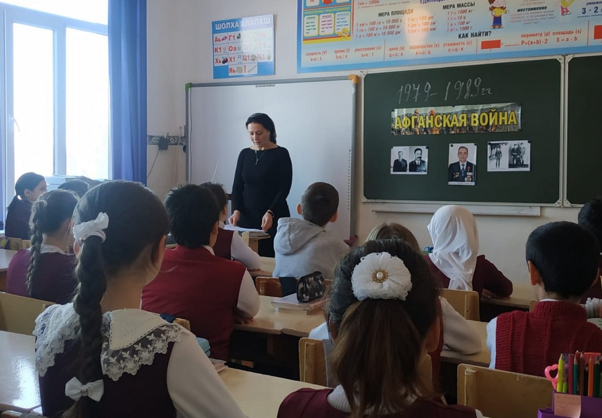 Новости Ингушетии: Сотрудники краеведческого музея Ингушетии провели Уроки мужества в школах Назрани