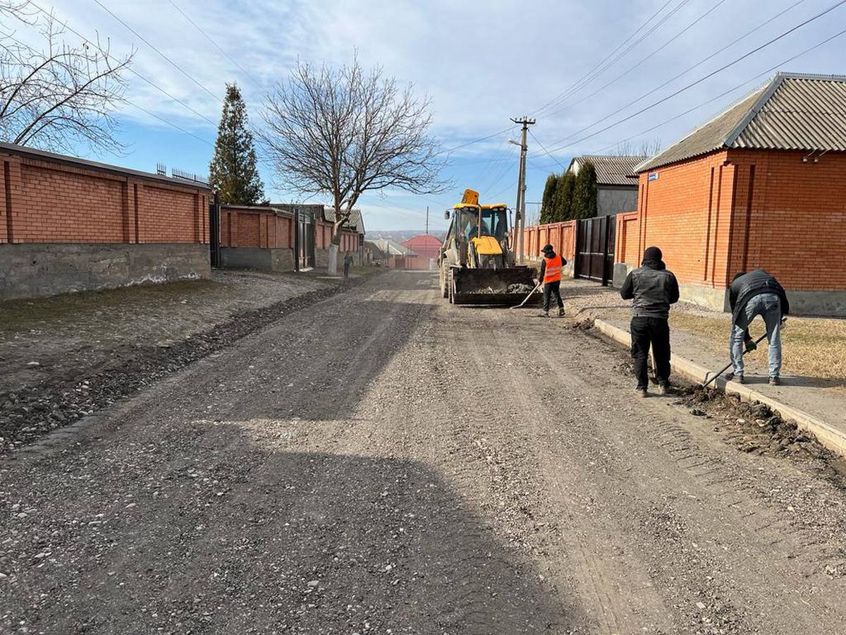 Новости Ингушетии: В Ингушетии продолжаются ремонтные работы на муниципальных автодорогах