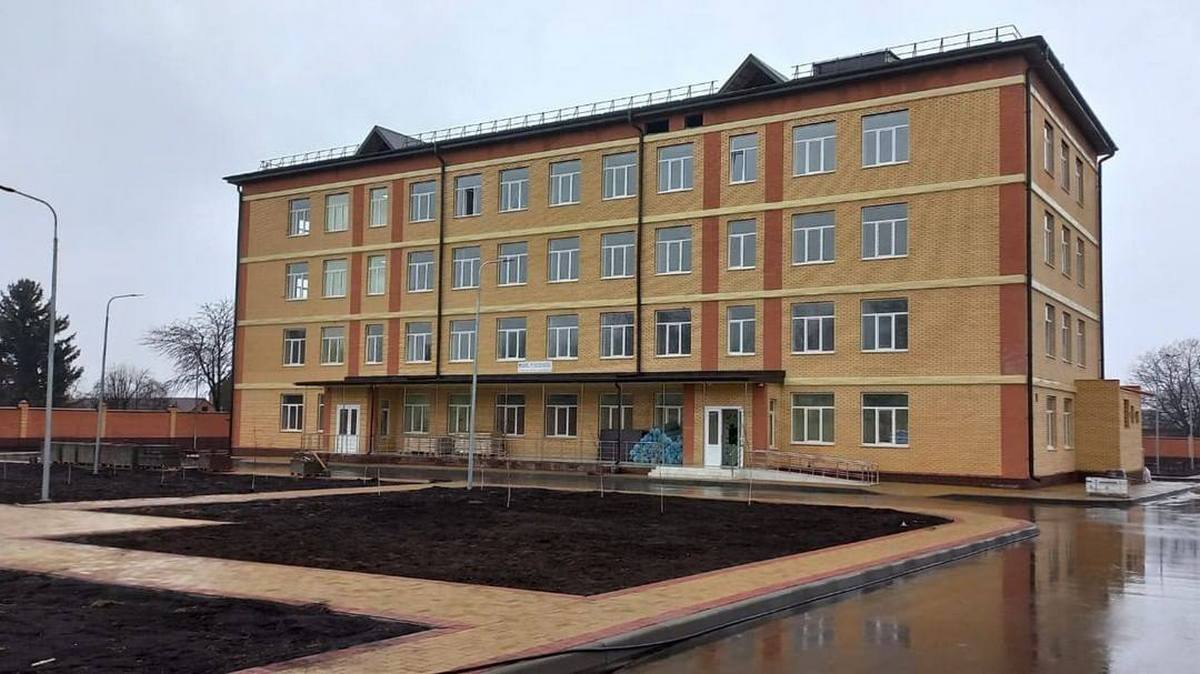 Новости Ингушетии: В с.п. Кантышево Ингушетии продолжается строительство новой больницы на 60 койко-мест