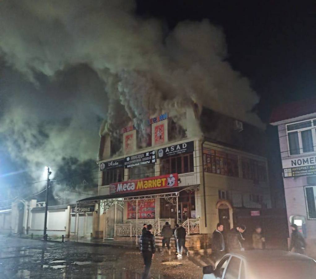 Новости Ингушетии: В Сунже Ингушетии ликвидировали пожар в торговом объекте