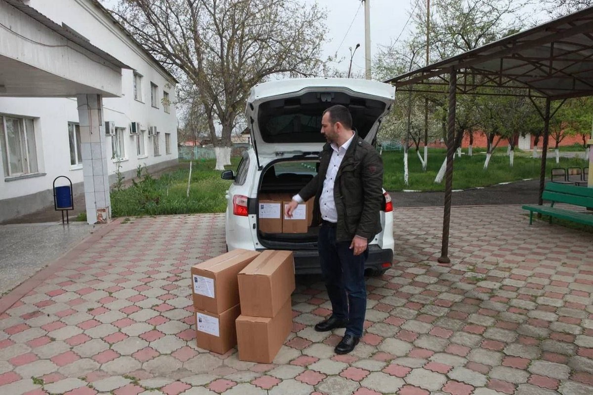 Новости Ингушетии: Министр культуры Ингушетии передала подарки для детей больных с ОВЗ