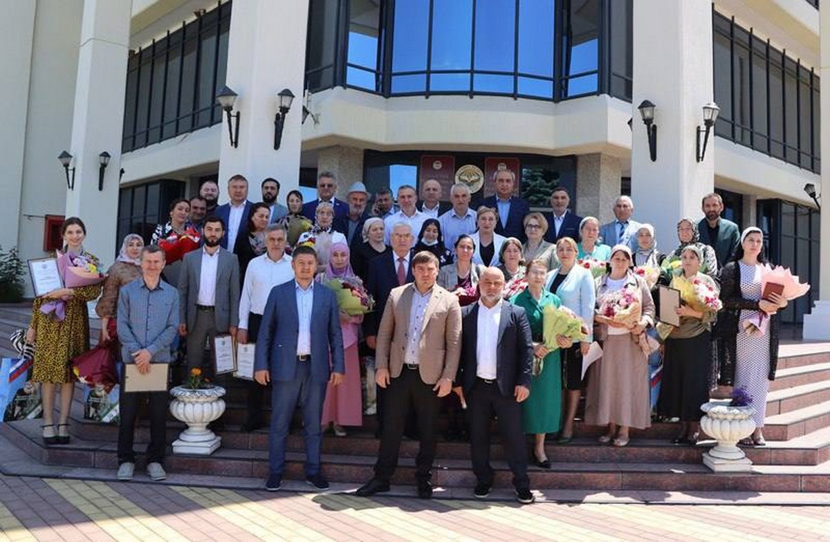 Новости Ингушетии: В Парламенте Ингушетии отметили труд журналистов газеты «Сердало»