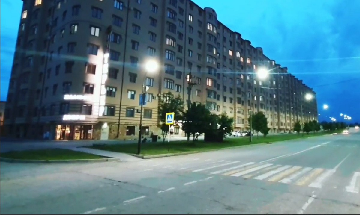 Новости Ингушетии: На одной из главных улиц Магаса Ингушетии обновляют и улучшают освещение