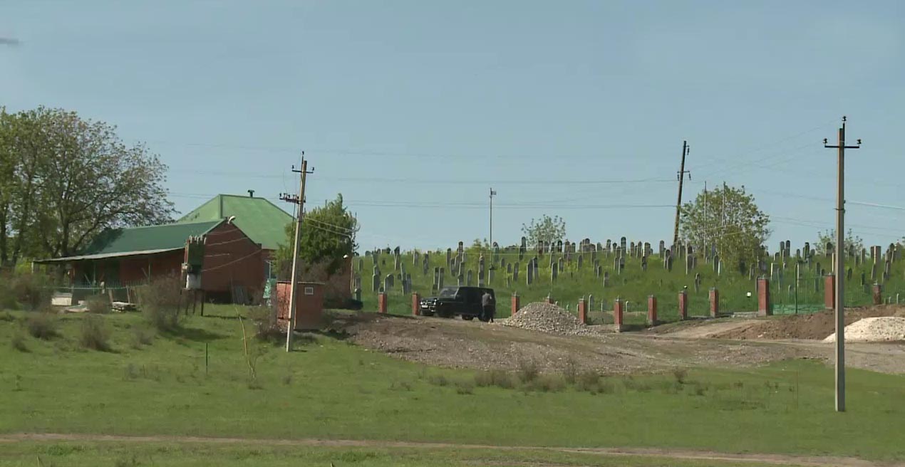 Новости Ингушетии: В сельском поселении Нестеровское продолжается реконструкция кладбищ