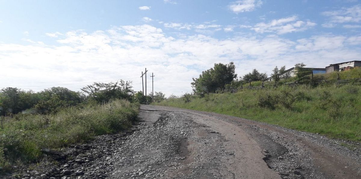 Новости Ингушетии: Дожди размыли дорожный путь на окраине с. п. Барсуки до непроходимого аварийного состояния