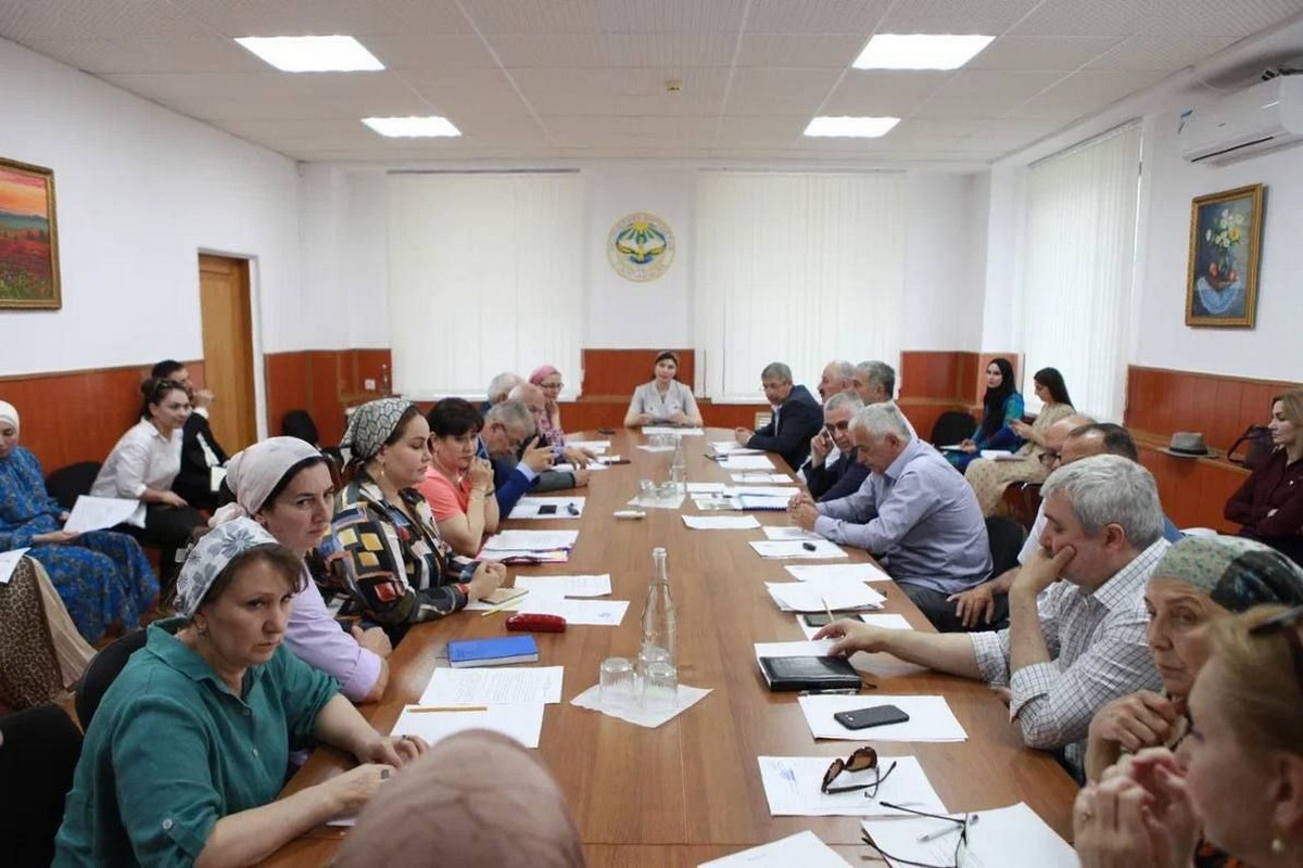 Новости Ингушетии: В Ингушетии обсудили ход реализации Федерального проекта «Пушкинская карта»
