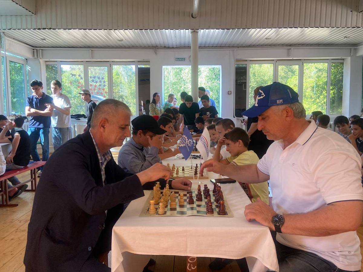 Новости Ингушетии: Единороссы Ингушетии провели в Малгобеке турнир по шахматам и шашкам