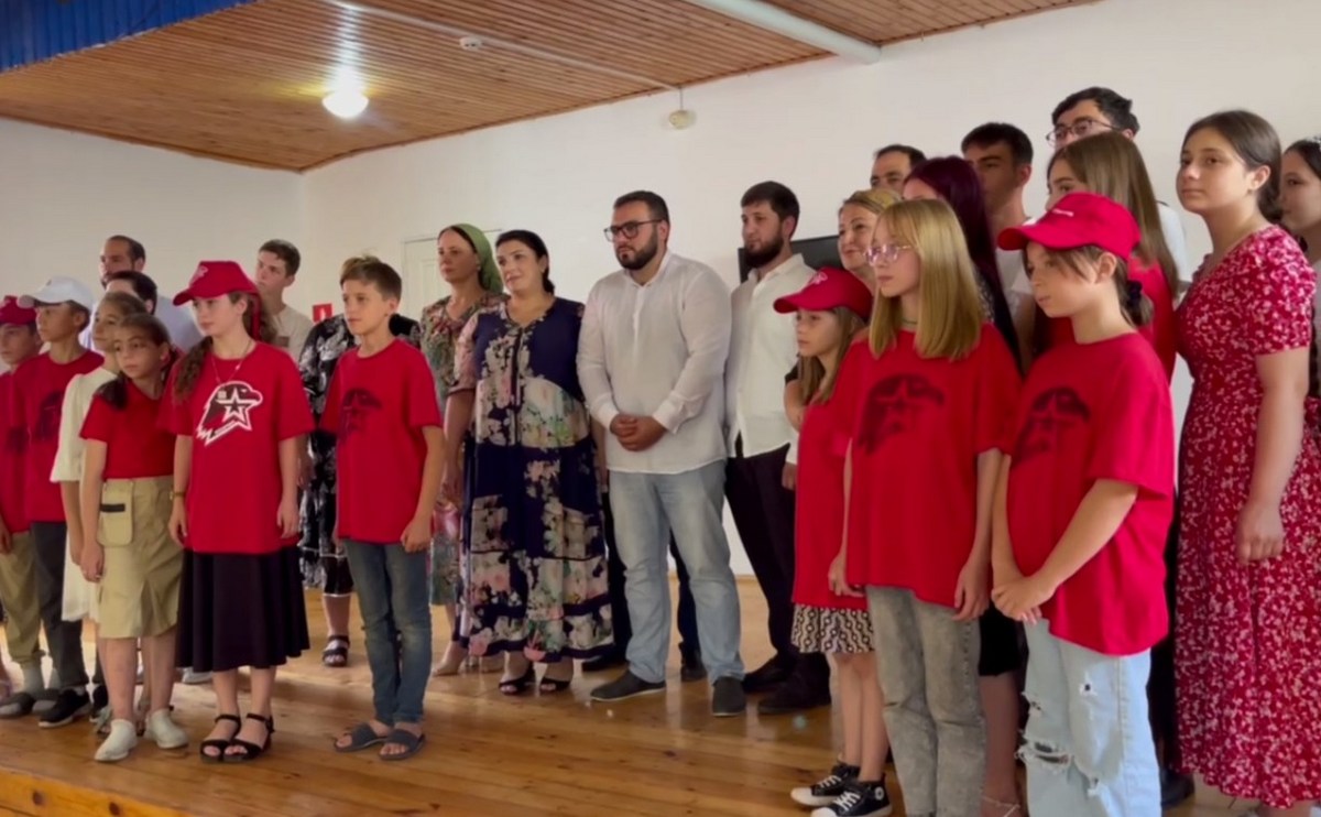 Новости Ингушетии: Школьники Ингушетии отметили годовщину создания «Движения Первых»
