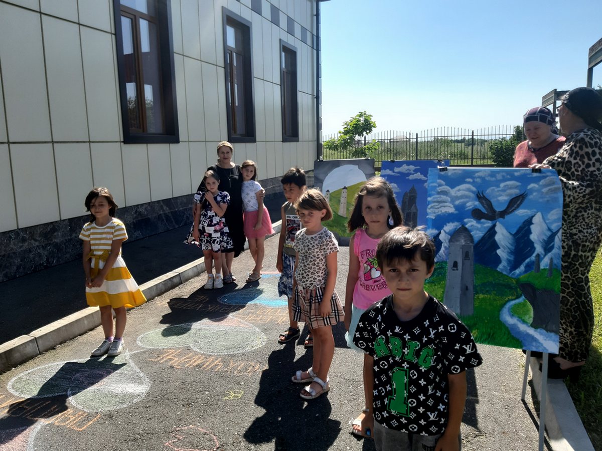 Новости Ингушетии: Дети Ингушетии продемонстрировали свои знания о национальных флагах кавказских республик