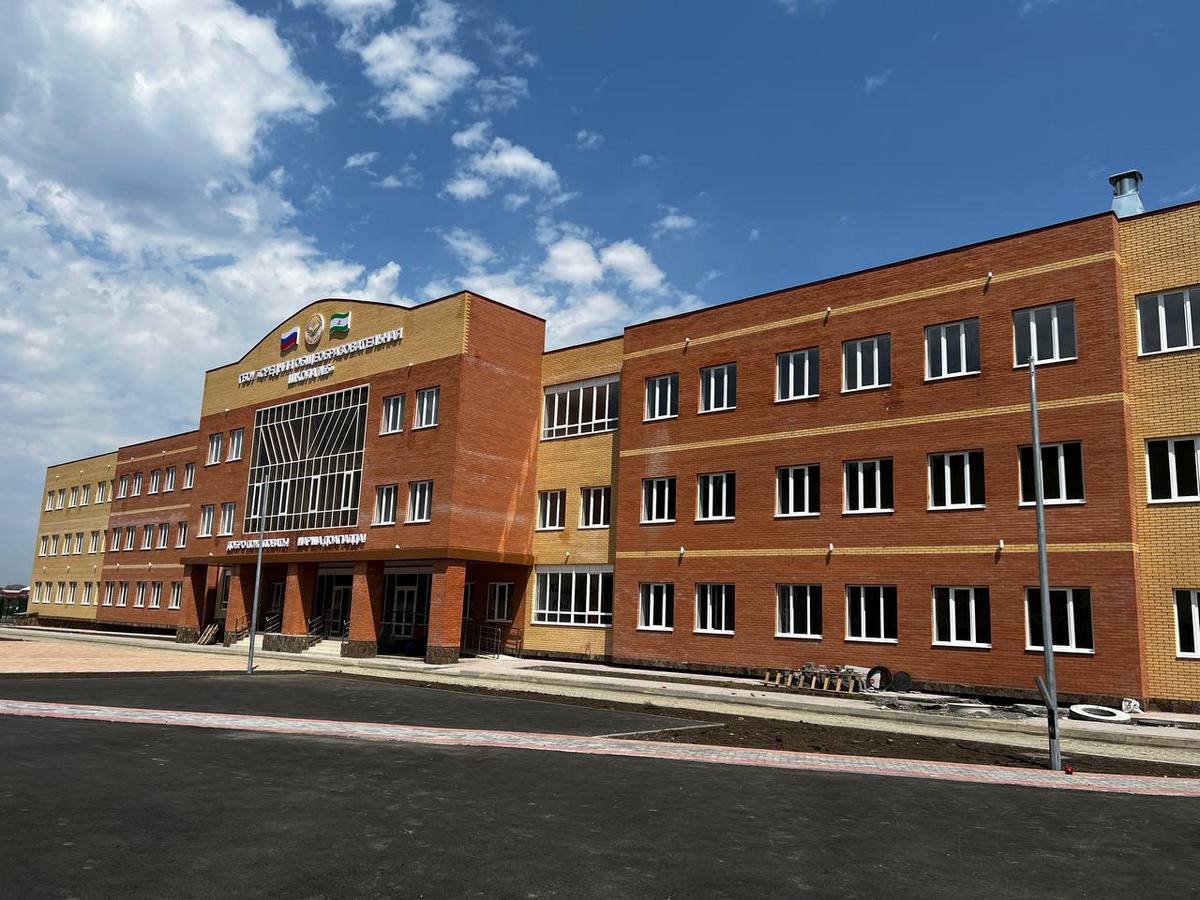 Новости Ингушетии: В с. п. Сурхахи Ингушетии завершается строительство СОШ № 5 на 704 ученических места