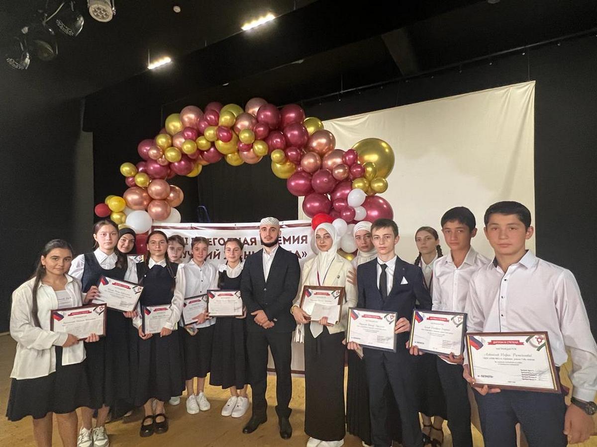 Новости Ингушетии: В с. п. Сурхахи Ингушетии прошла 8-я ежегодная премия «Лучший ученик года»