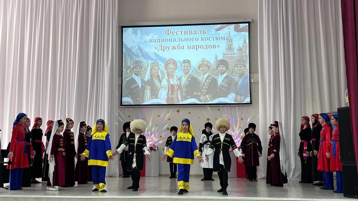 Новости Ингушетии: Ансамбль «Яндаре» с успехом выступил на фестивале национального костюма