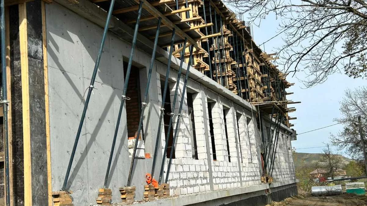 Новости Ингушетии: Партийный десант «Единой России» в Сунженском районе провел мониторинг строительства санаторно-лесной школы в с.п. Галашки