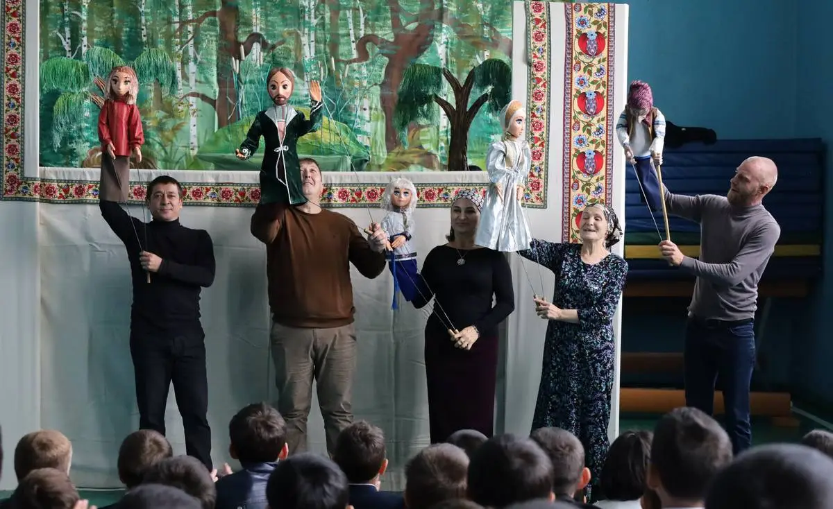 Новости Ингушетии: Детский театр Ингушетии проводит выездные показы