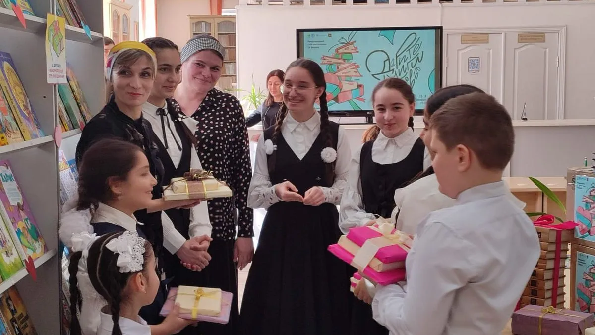 Новости Ингушетии: В Национальной библиотеке Ингушетии прошла акция «Дарите книги с любовью»
