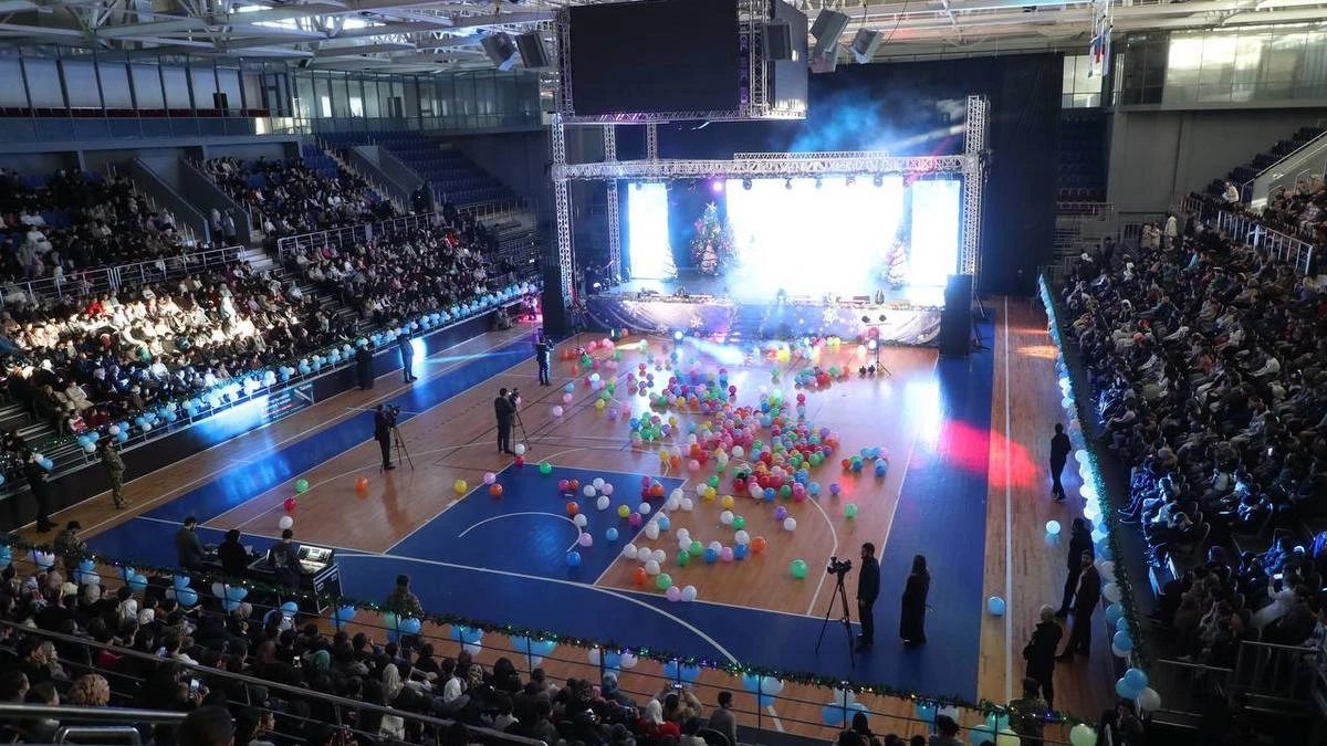 Новости Ингушетии: В Магасе прошло праздничное представление для детей «Новогоднее конфетти»