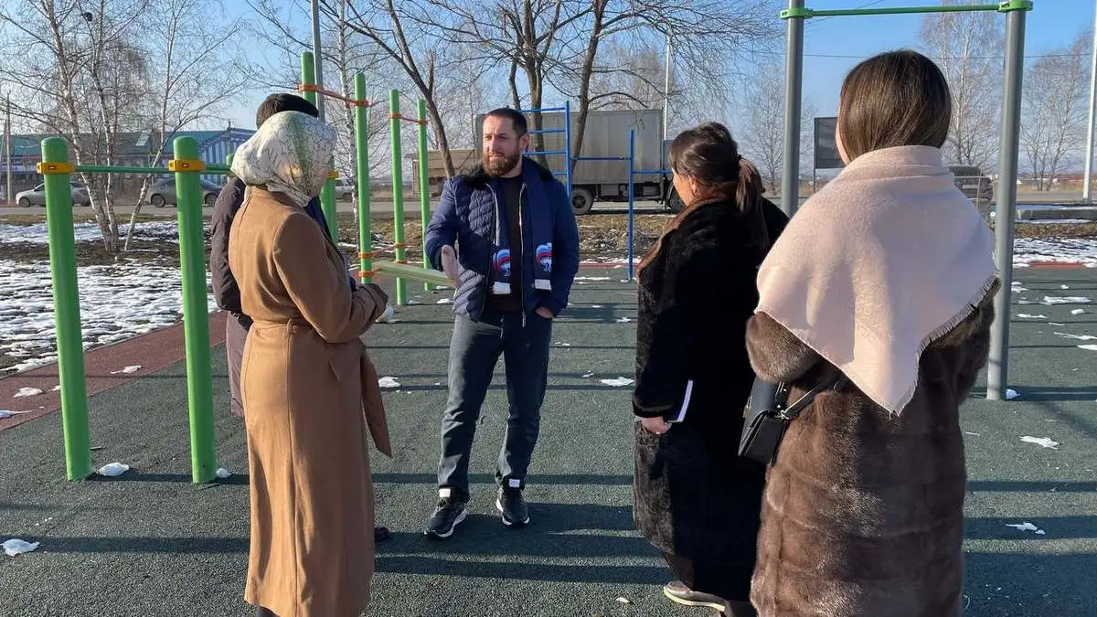 Новости Ингушетии: Партийный десант «Единой России» в Магасе провел инспекцию дворовых территорий, благоустроенных в рамках «Городской среды»