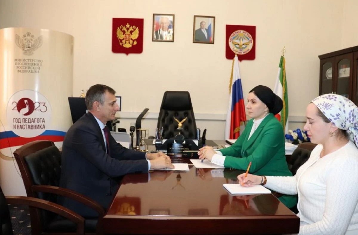 Новости Ингушетии: В Ингушетии обсудили вопрос обеспечения школ региона учебниками